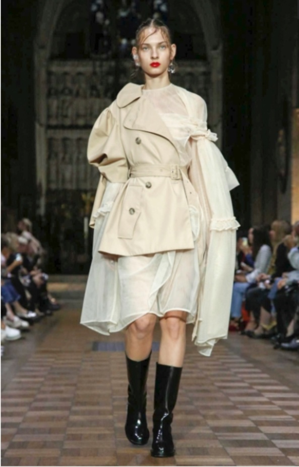 مجموعة Simone Rocha للأزياء الجاهزة لربيع وصيف 2017 !