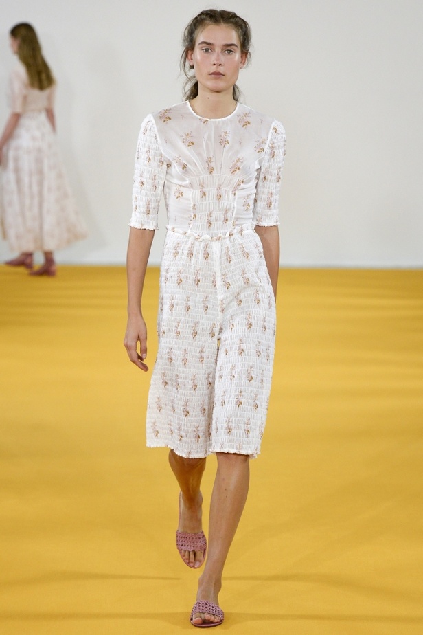 مجموعة Emilia Wickstead لربيع وصيف 2017