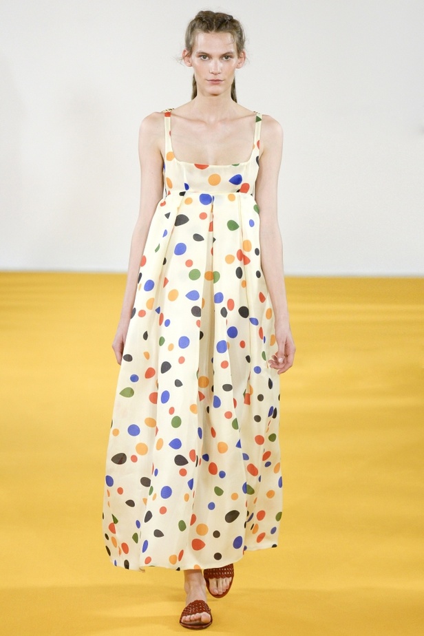 مجموعة Emilia Wickstead لربيع وصيف 2017