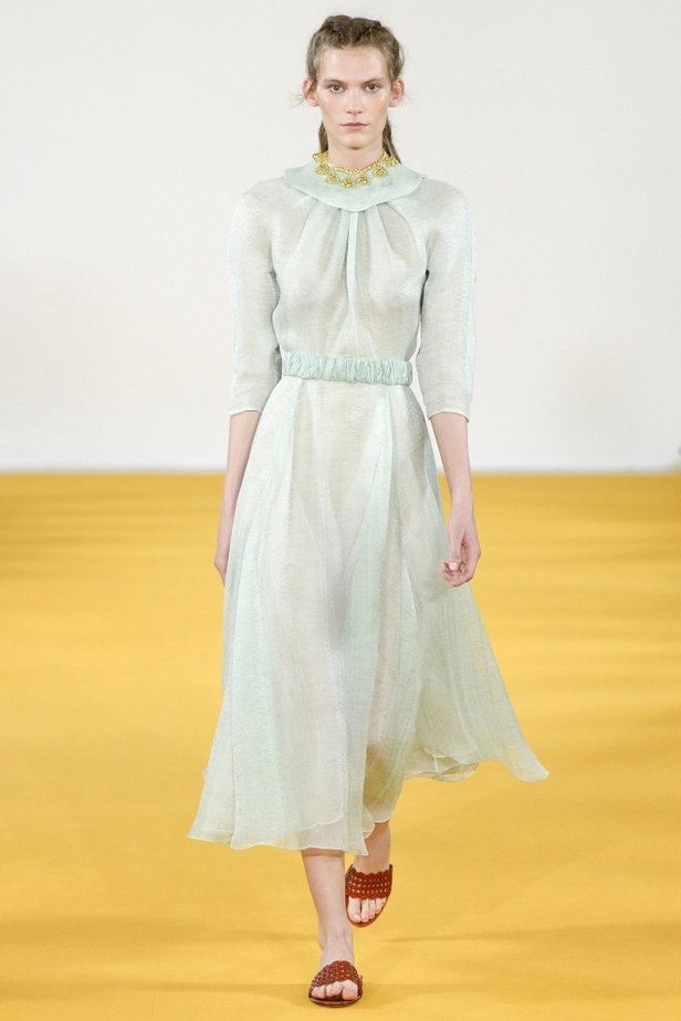 مجموعة Emilia Wickstead لربيع وصيف 2017