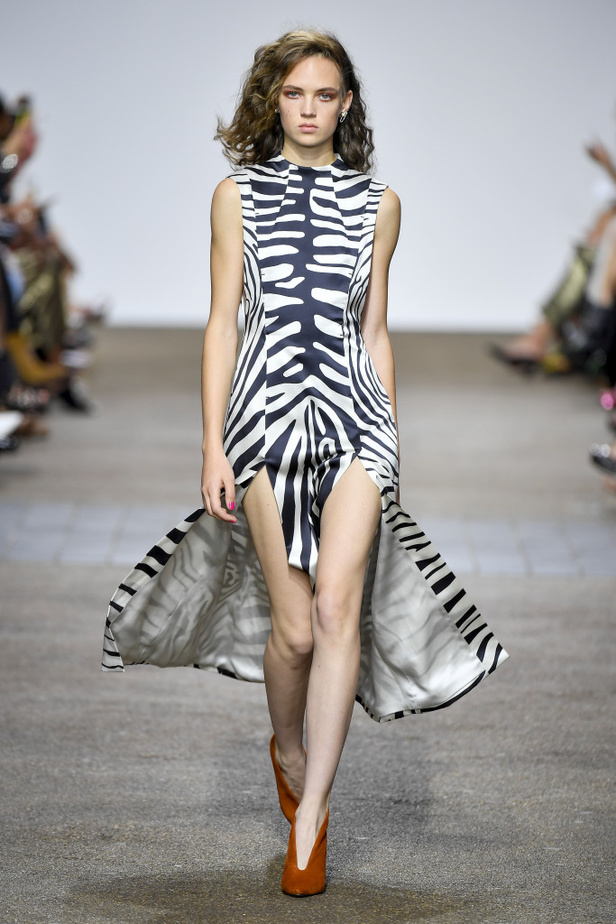 مجموعة TopShop Unique لربيع وصيف ٢٠١٧!