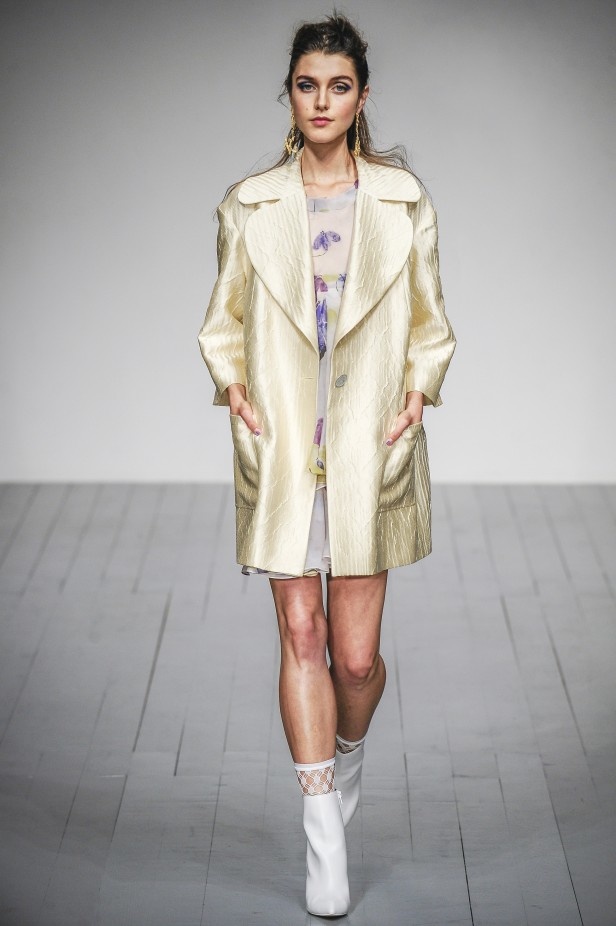 لوحة من الالوان الصيفية في مجموعة Paul Costelloe لربيع وصيف 2019