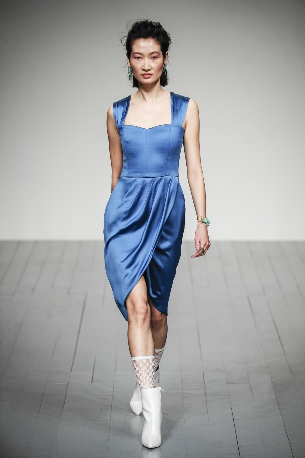 لوحة من الالوان الصيفية في مجموعة Paul Costelloe لربيع وصيف 2019