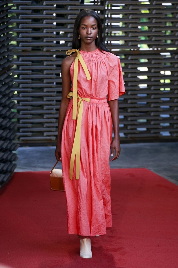 مجموعة روكساندا لموسم ربيع وصيف 2019