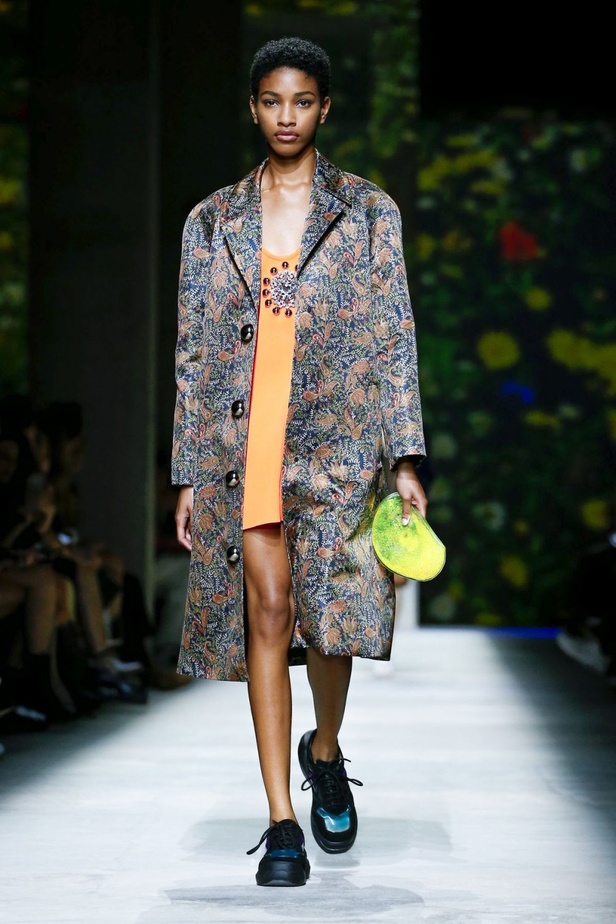 اسبوع الموضة في لندن 2019 أزياء CHRISTOPHER KANE الفاخرة لربيع وصيف 2020