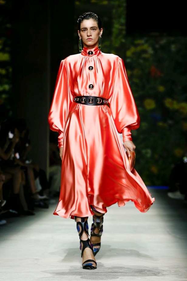 اسبوع الموضة في لندن 2019 أزياء CHRISTOPHER KANE الفاخرة لربيع وصيف 2020