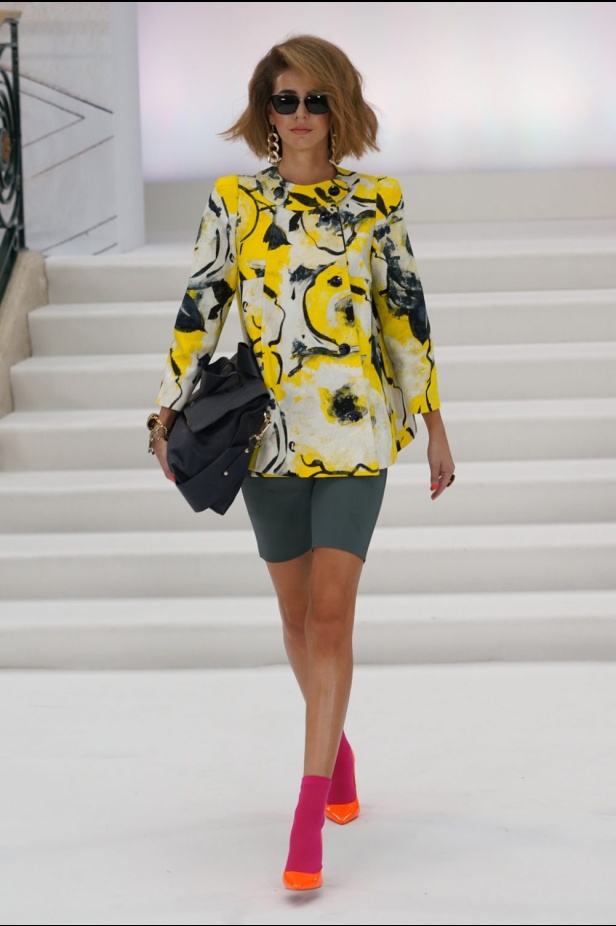 اسبوع الموضة في لندن 2019  أزياء PAUL COSTELLO الجاهزة لربيع وصيف 2020