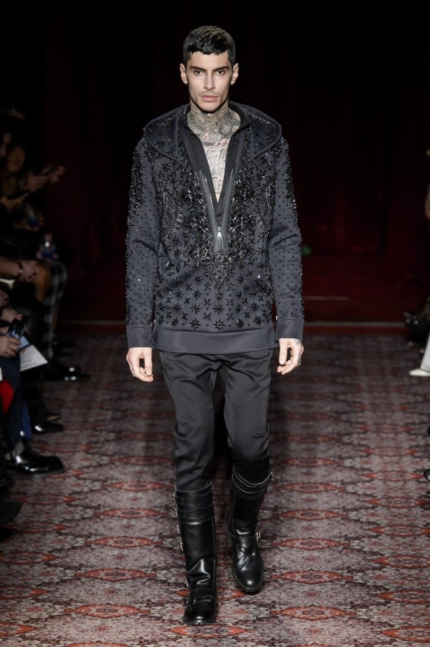 مجموعة جوليان ماكدونالد للألبسة الجاهزة لخريف و شتاء 2017