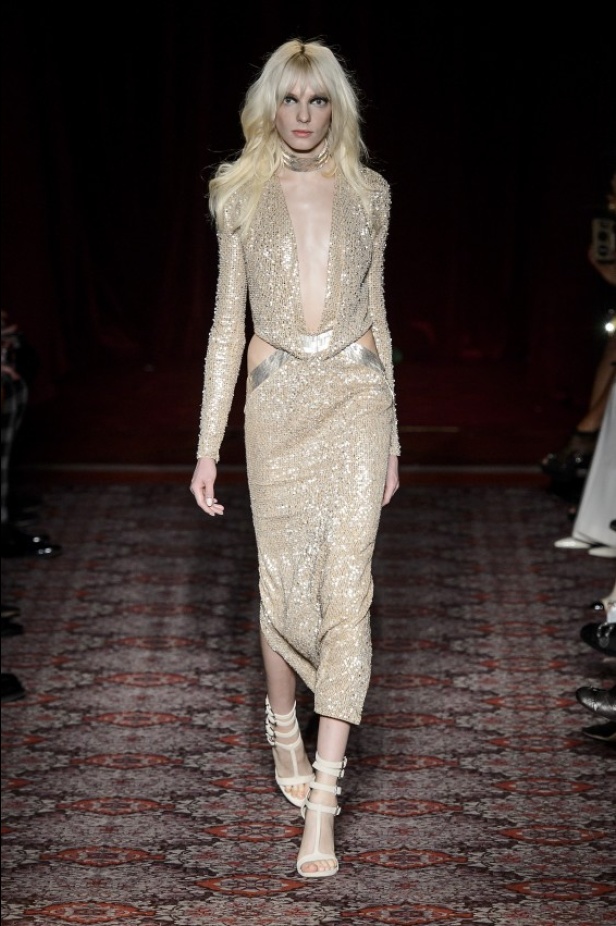 مجموعة جوليان ماكدونالد للألبسة الجاهزة لخريف و شتاء 2017