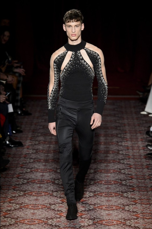 مجموعة جوليان ماكدونالد للألبسة الجاهزة لخريف و شتاء 2017