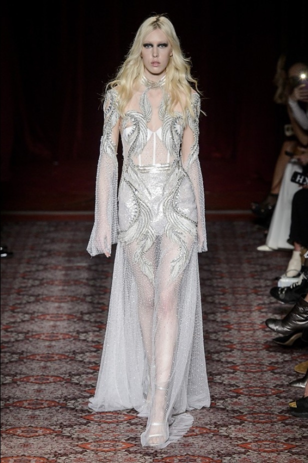 مجموعة جوليان ماكدونالد للألبسة الجاهزة لخريف و شتاء 2017