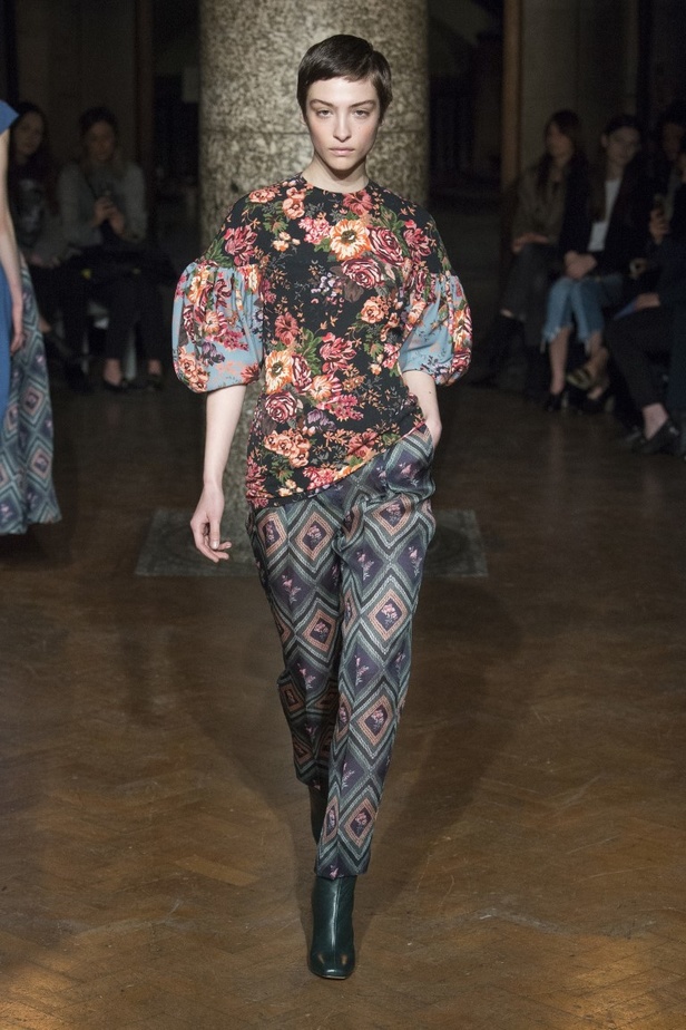 مجموعة EMILIA WICKSTEAD لموسم خريف وشتاء 2017