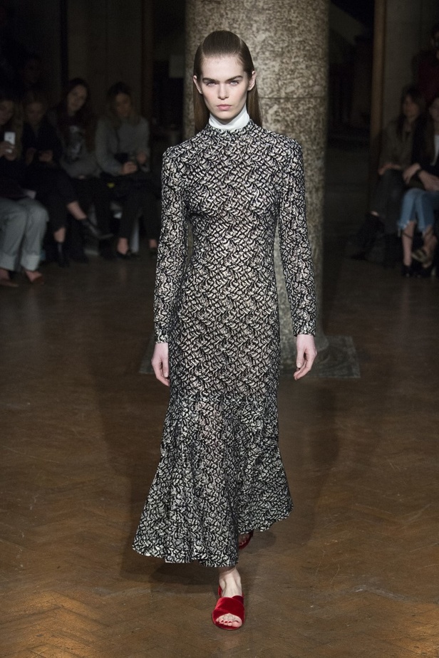 مجموعة EMILIA WICKSTEAD لموسم خريف وشتاء 2017