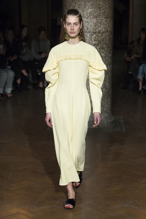 مجموعة EMILIA WICKSTEAD لموسم خريف وشتاء 2017