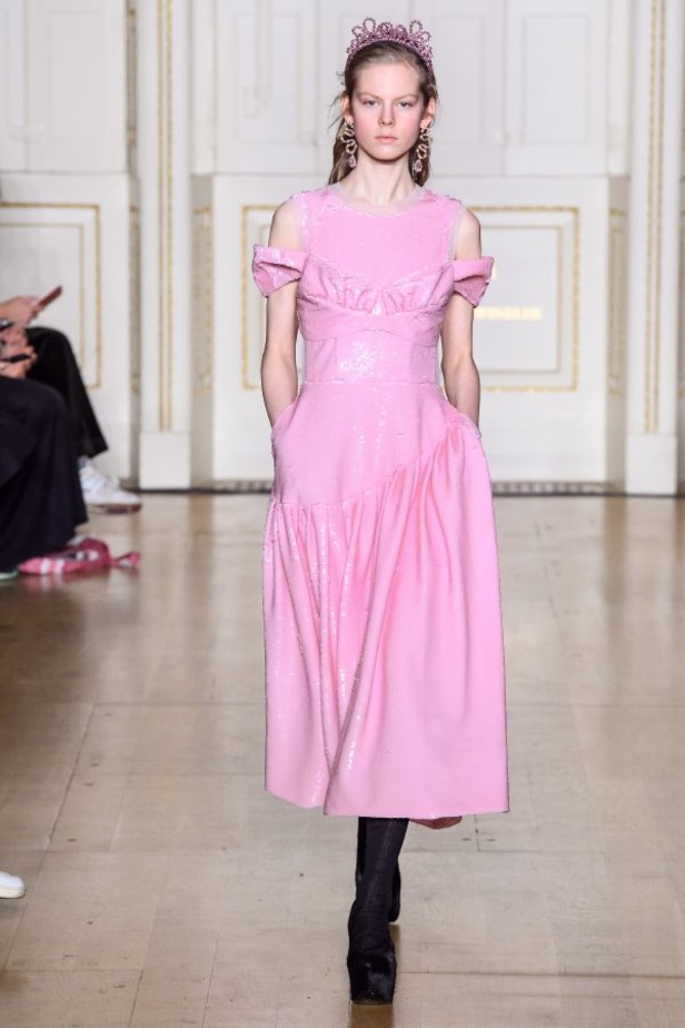 مجموعة  Simone Rocha لخريف 2019