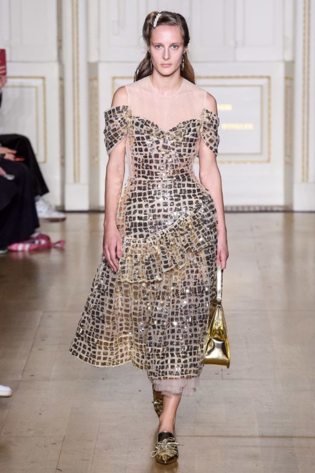 مجموعة  Simone Rocha لخريف 2019