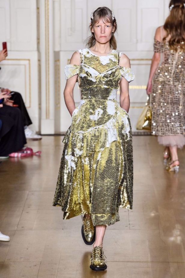 مجموعة  Simone Rocha لخريف 2019