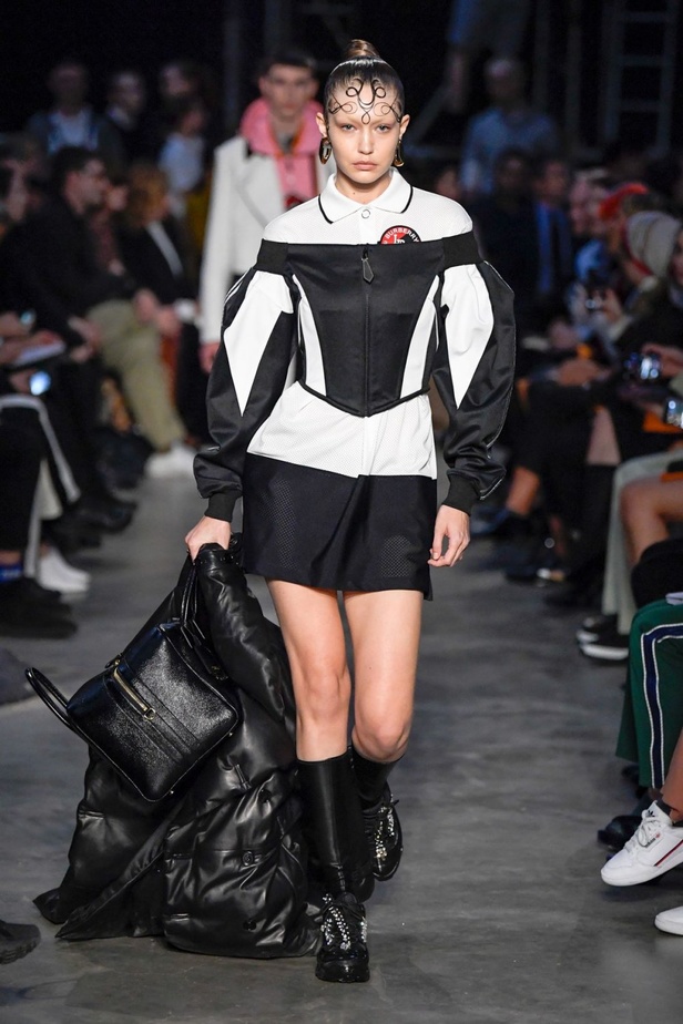 مجموعة Burberry  للألبسة الجاهزة لخريف و شتاء 2019