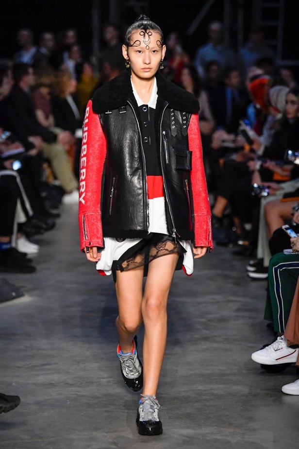 مجموعة Burberry  للألبسة الجاهزة لخريف و شتاء 2019