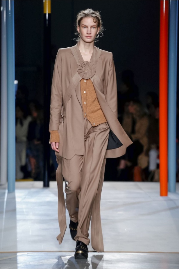 مجموعة Preen By Thornton Bregazzi للألبسة الجاهزة لخريف و شتاء 2019