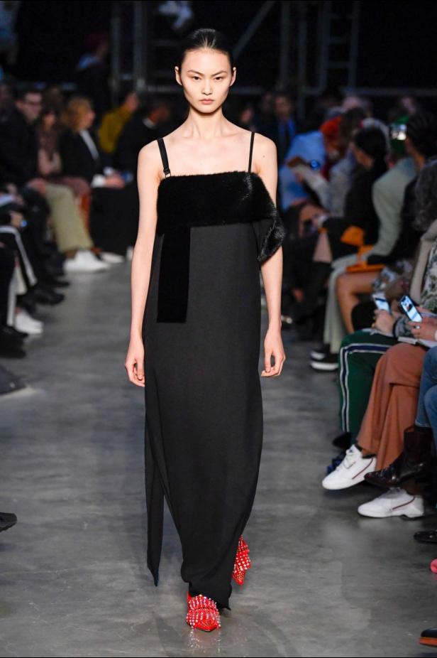 مجموعة Burberry  للألبسة الجاهزة لخريف و شتاء 2019