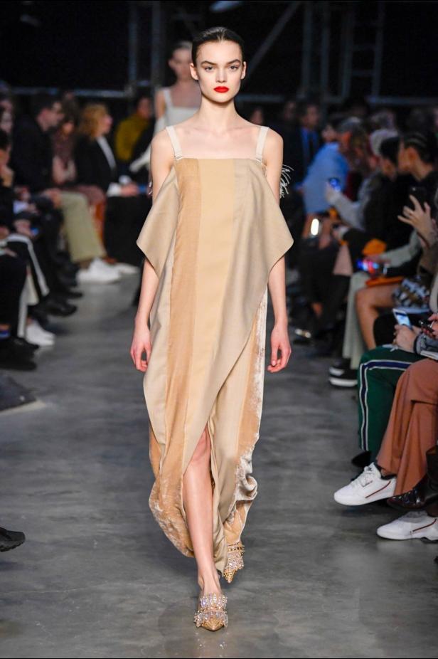 مجموعة Burberry  للألبسة الجاهزة لخريف و شتاء 2019