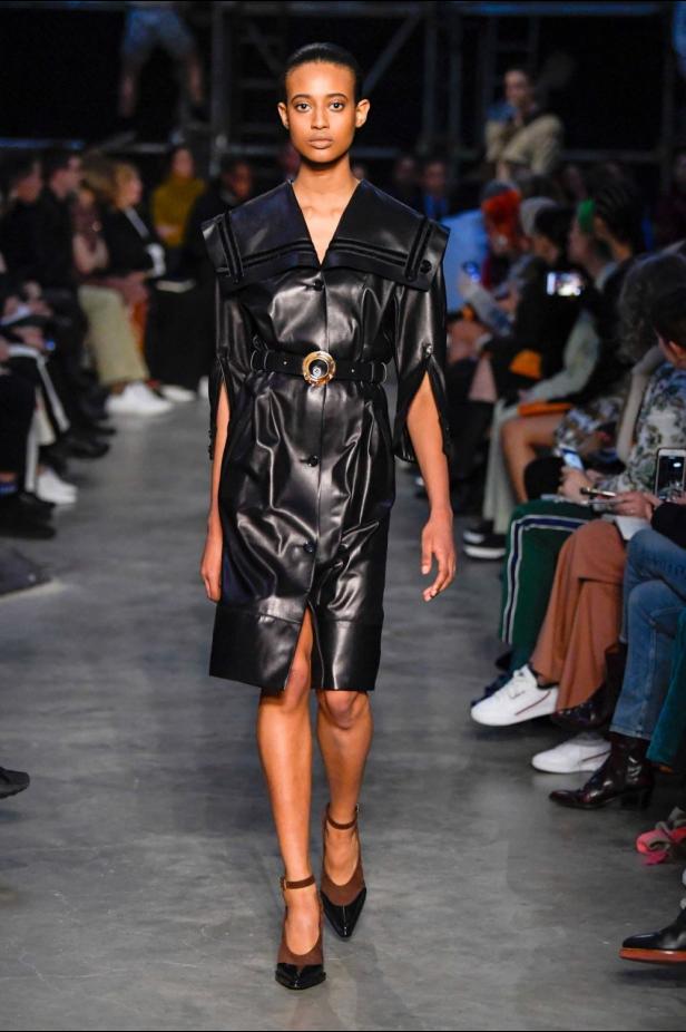 مجموعة Burberry  للألبسة الجاهزة لخريف و شتاء 2019