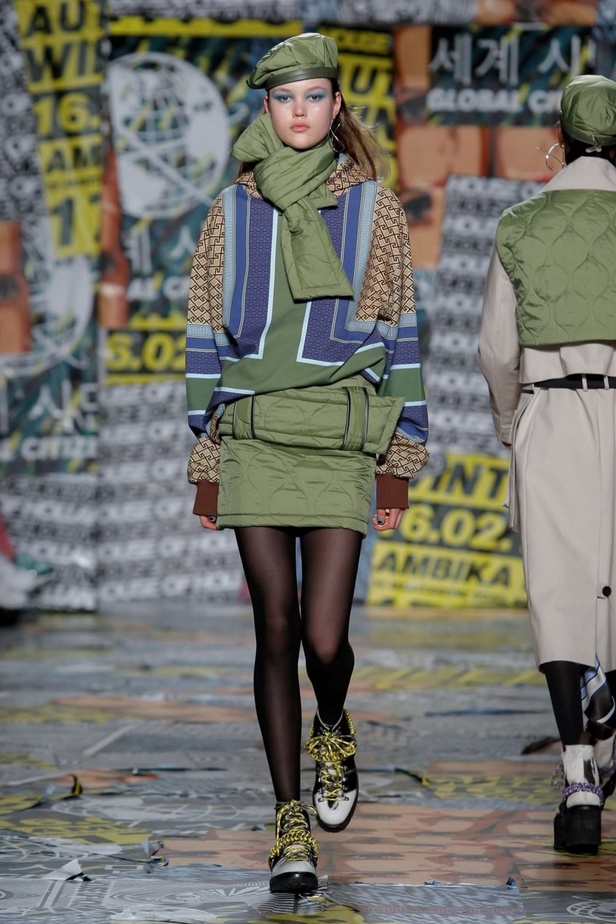 عرض أزياء هاوس أوف هولاند لخريف وشتاء 2019‏