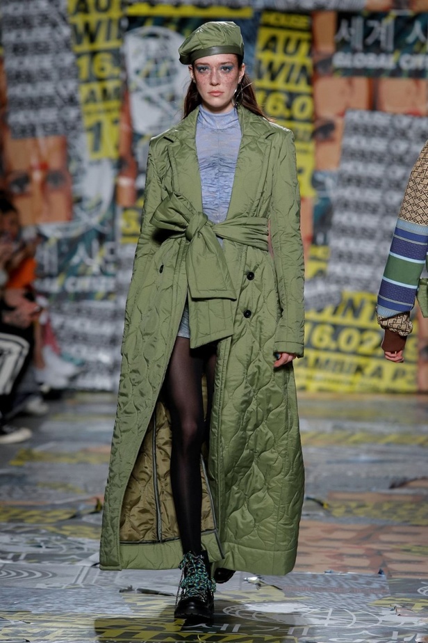 عرض أزياء هاوس أوف هولاند لخريف وشتاء 2019‏