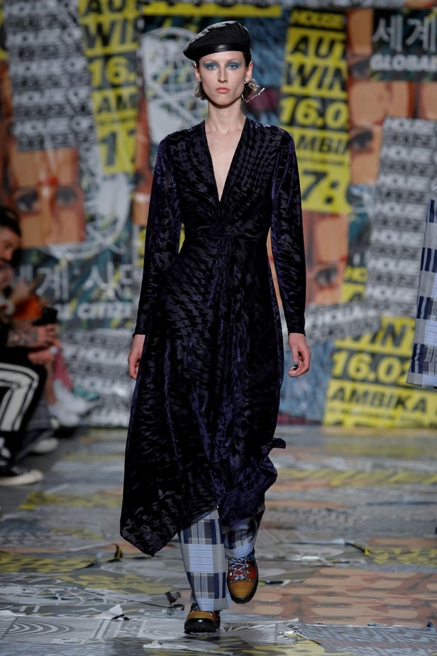 عرض أزياء هاوس أوف هولاند لخريف وشتاء 2019‏