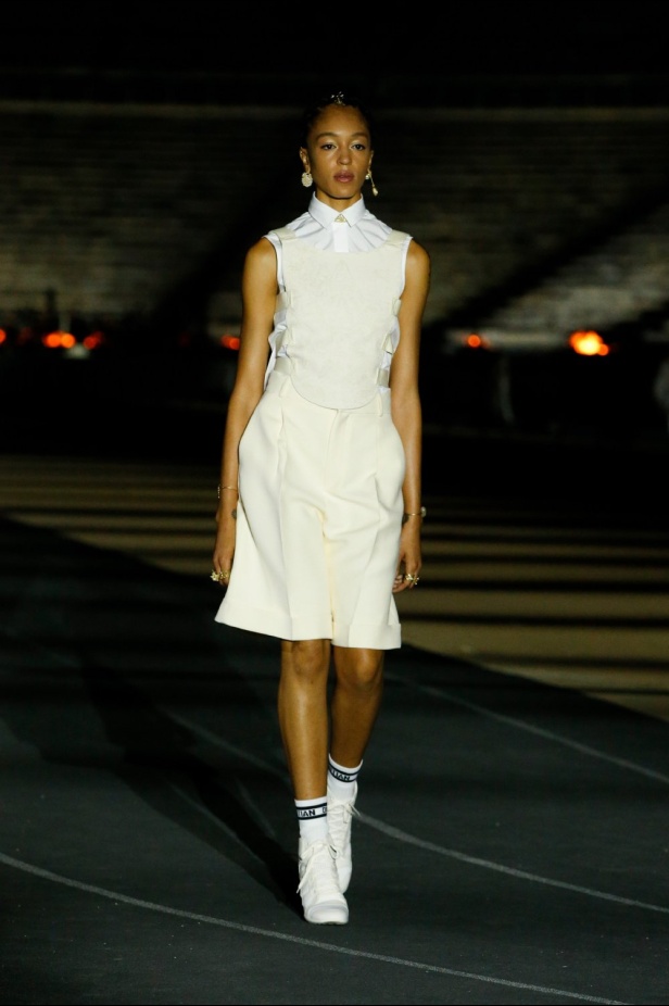 صور حصرية لـ"هي" من عرض أزياء مجموعة ديور كروز Dior Cruise 2022