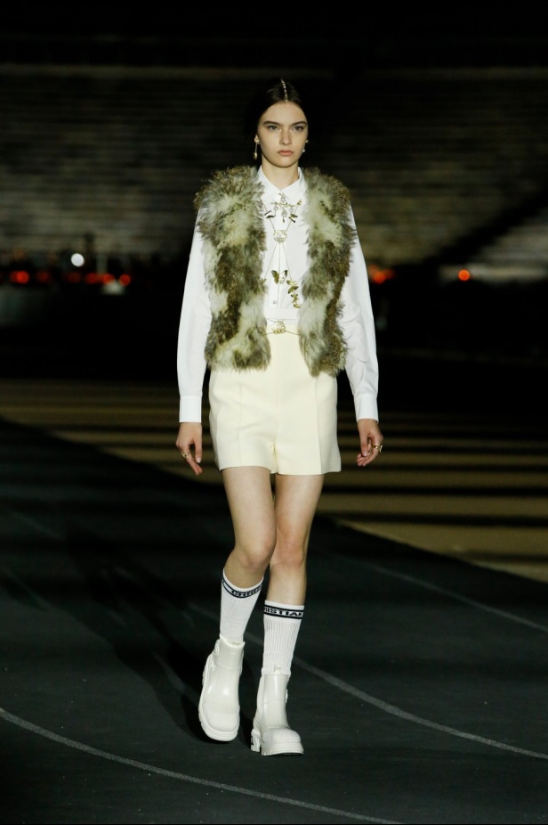 صور حصرية لـ"هي" من عرض أزياء مجموعة ديور كروز Dior Cruise 2022