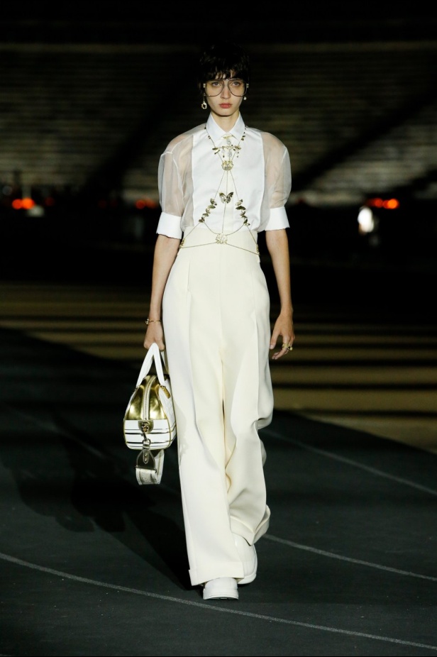 صور حصرية لـ"هي" من عرض أزياء مجموعة ديور كروز Dior Cruise 2022
