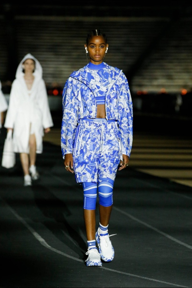 صور حصرية لـ"هي" من عرض أزياء مجموعة ديور كروز Dior Cruise 2022