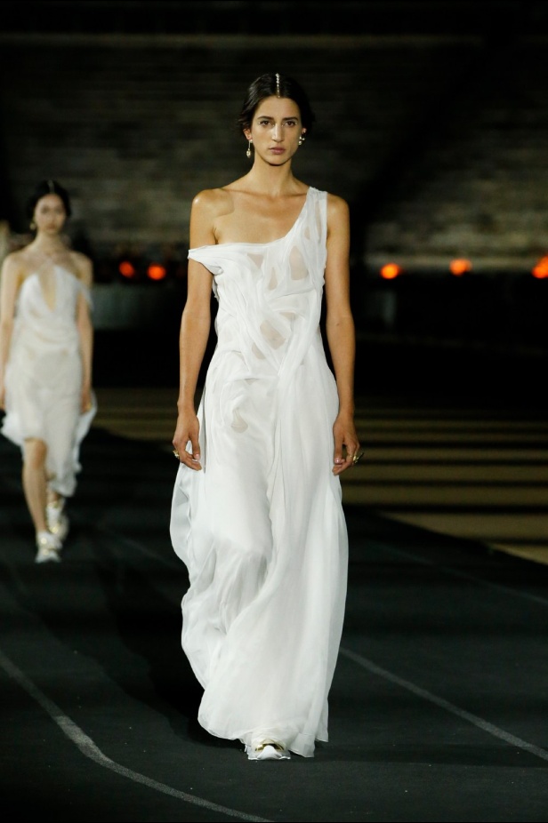 صور حصرية لـ"هي" من عرض أزياء مجموعة ديور كروز Dior Cruise 2022