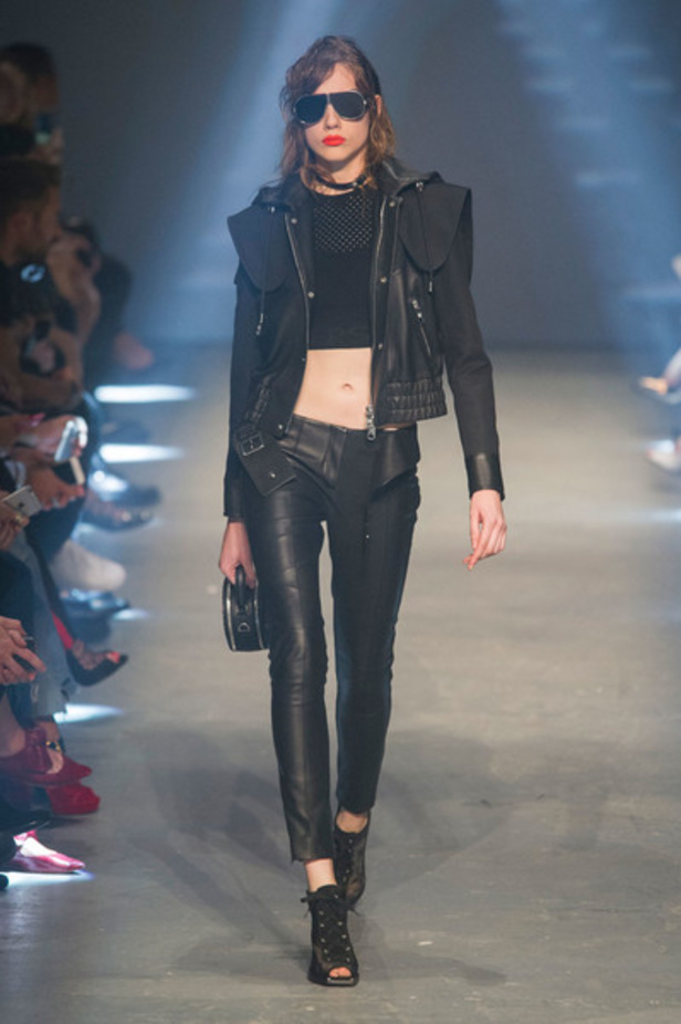 مجموعة فرسوس فيرساتشي لموسم ربيع وصيف 2017