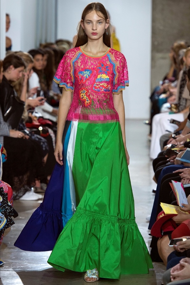 مجموعة "بيتر بيلوتو" لموسم ربيع وصيف 2107