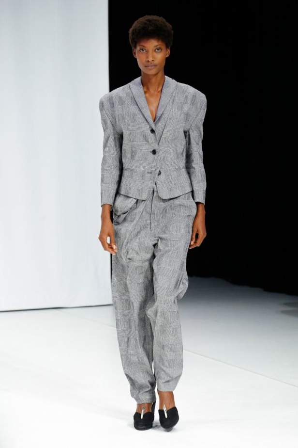 مجموعة Chalayan للألبسة الجاهزة لربيع 2019