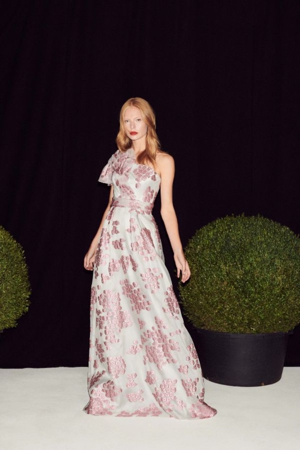 مجموعة جيني باكهام للألبسة الجاهزة لربيع 2019