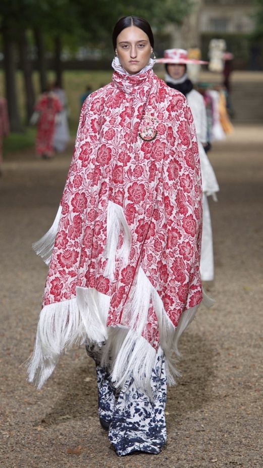 اسبوع الموضة في لندن 2019 عرض ازياء ERDEM لربيع وصيف 2020