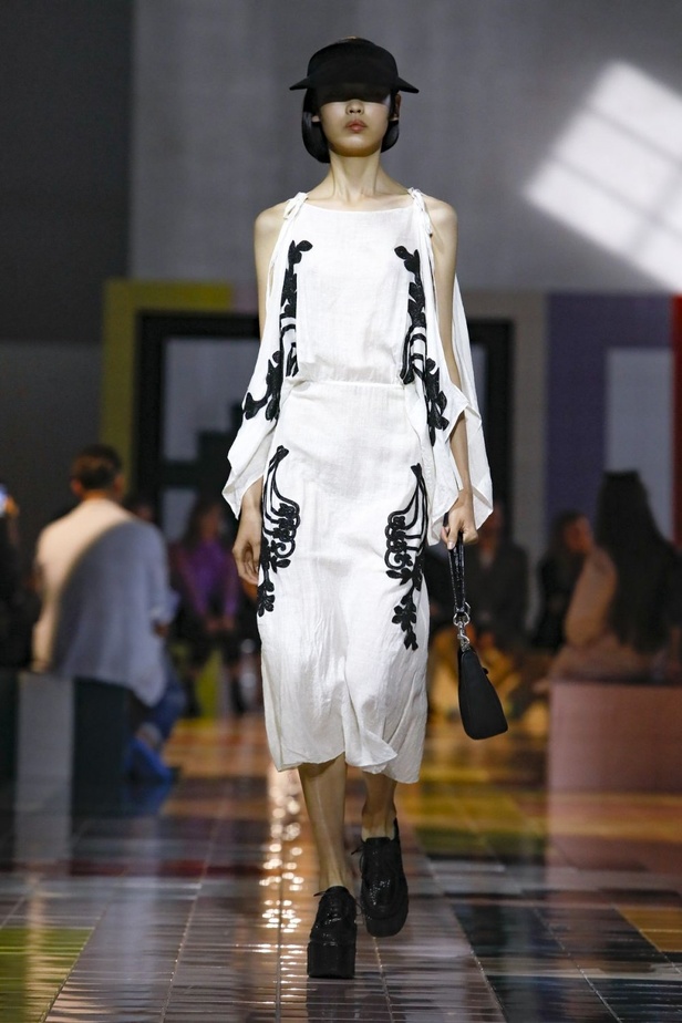 اسبوع الموضة في ميلان 2019 مجموعة PRADA لربيع وصيف 2020 