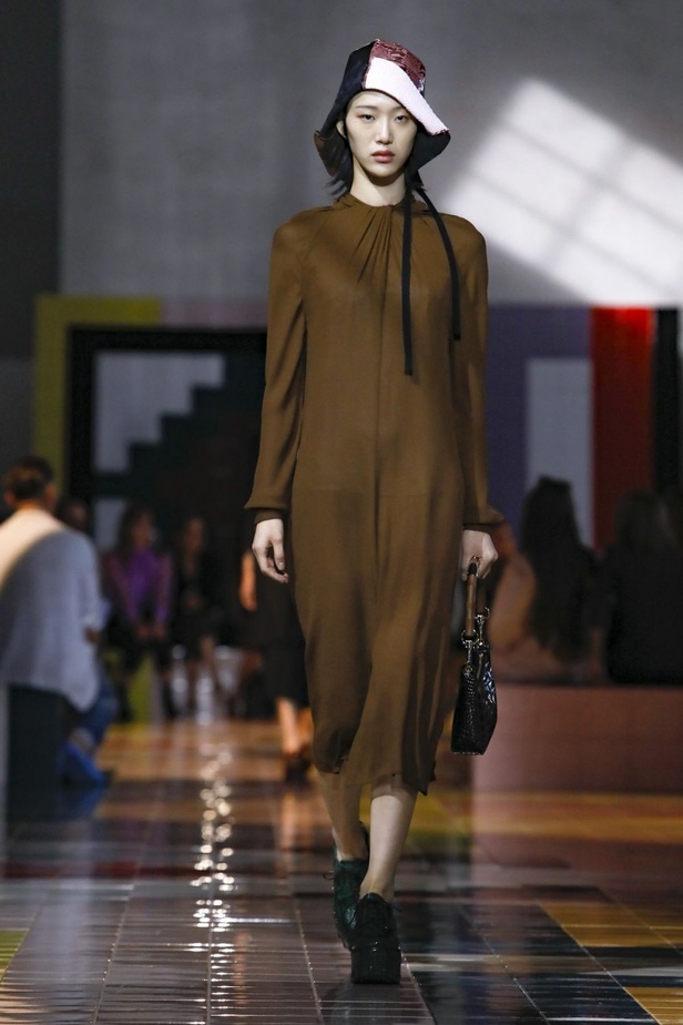 اسبوع الموضة في ميلان 2019 مجموعة PRADA لربيع وصيف 2020 