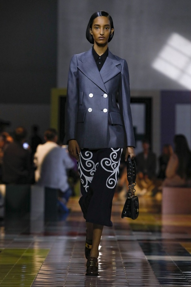 اسبوع الموضة في ميلان 2019 مجموعة PRADA لربيع وصيف 2020 