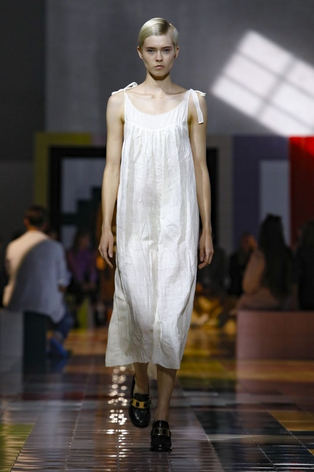 اسبوع الموضة في ميلان 2019 مجموعة PRADA لربيع وصيف 2020 