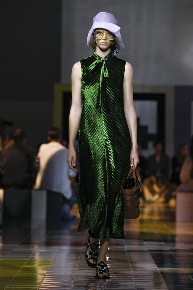 اسبوع الموضة في ميلان 2019 مجموعة PRADA لربيع وصيف 2020 