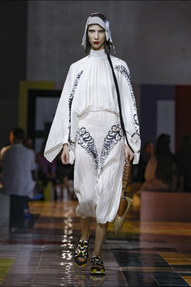 اسبوع الموضة في ميلان 2019 مجموعة PRADA لربيع وصيف 2020 