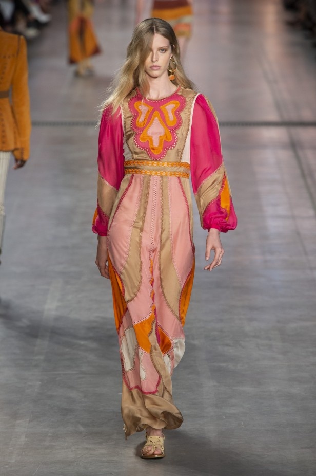 اسبوع الموضة في ميلان 2019 أزياء ALBERTA FERRETTI الفاخرة لربيع وصيف 2020