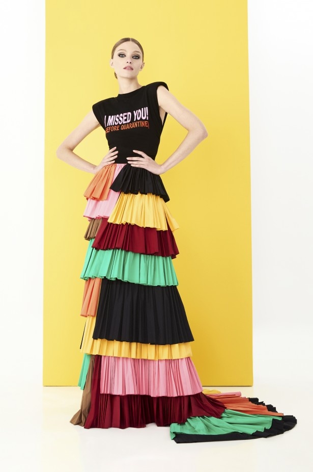 عرض ازياء ALICE AND OLIVIA BY STACEY BENDET في نيويورك لموسم ربيع وصيف 2021