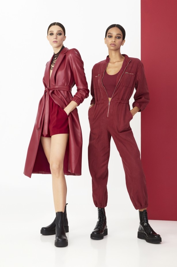 عرض ازياء ALICE AND OLIVIA BY STACEY BENDET في نيويورك لموسم ربيع وصيف 2021