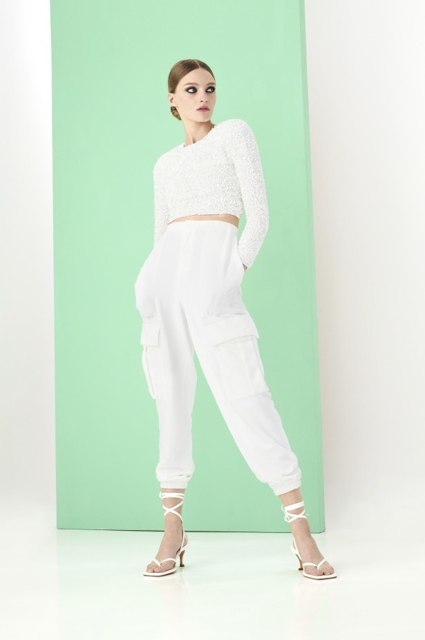 عرض ازياء ALICE AND OLIVIA BY STACEY BENDET في نيويورك لموسم ربيع وصيف 2021